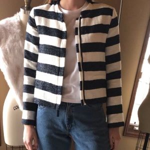 Splendid small textured jacket in white and navy